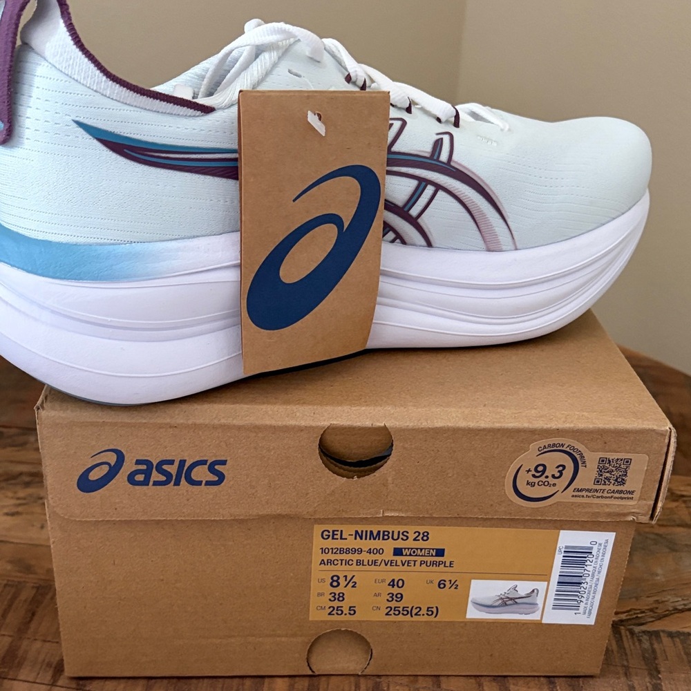 Asics Gel Nimbus 28 in Arctic Blue and Purple